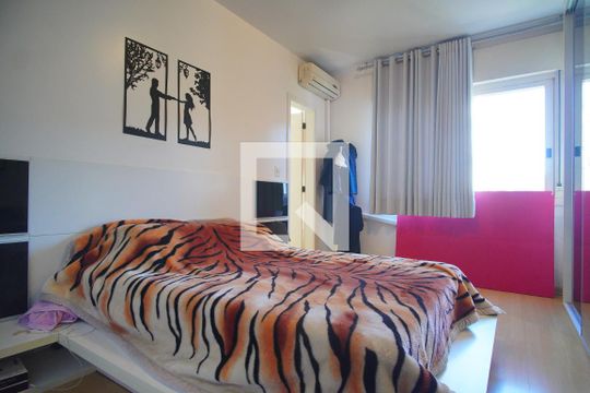 Suíte de apartamento à venda com 3 quartos, 202m² em Vila Rosa, Novo Hamburgo