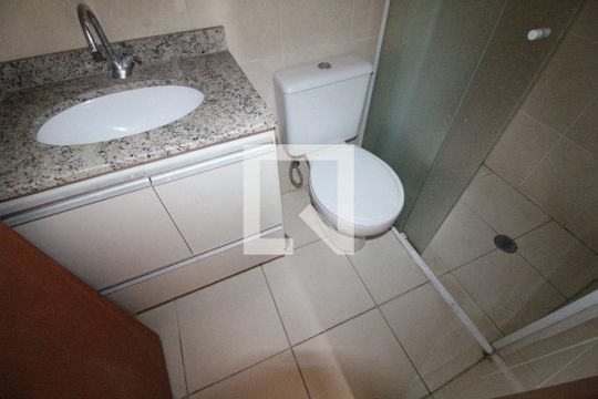 Banheiro de apartamento para alugar com 2 quartos, 56m² em Jardim Satélite, São José dos Campos