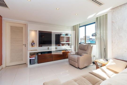 Sala de apartamento à venda com 3 quartos, 201m² em Bela Vista, Porto Alegre