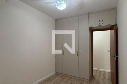 Quarto  de apartamento para alugar com 2 quartos, 82m² em Boqueirão, Santos