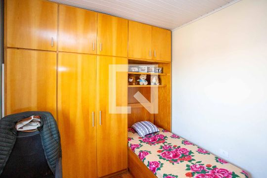 Quarto 2 de casa à venda com 6 quartos, 300m² em Taboão, Diadema