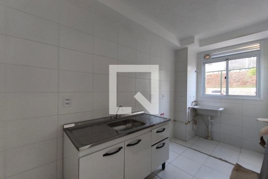 Cozinha de apartamento à venda com 1 quarto, 45m² em Jardim das Cerejeiras, Campinas