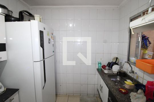 Cozinha de apartamento à venda com 2 quartos, 65m² em Vila Taquari, São Paulo