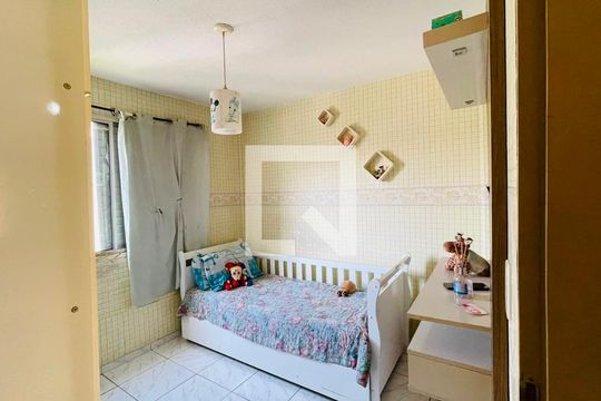 Quarto 2 de apartamento para alugar com 2 quartos, 46m² em Parque Industrial Ramos de Freitas, Embu das Artes