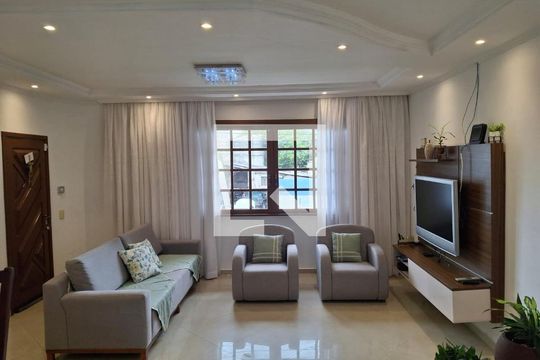 Casa à venda com 4 quartos, 212m² em Portão, Curitiba