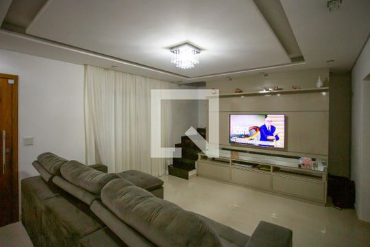 Sala de TV de casa à venda com 3 quartos, 380m² em Casa Grande, Diadema