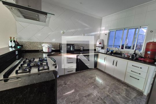 Cozinha de casa para alugar com 3 quartos, 250m² em Parque Via Norte, Campinas