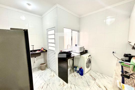 Cozinha e Área de Serviço de casa de condomínio para alugar com 2 quartos, 64m² em Jardim Popular, São Paulo