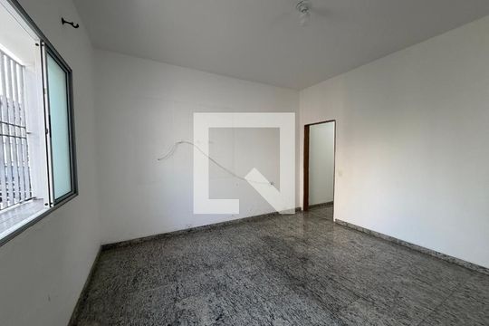 Quarto 1 de casa para alugar com 2 quartos, 168m² em Quarta Parada, São Paulo