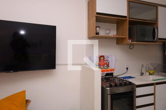 Sala de apartamento para alugar com 2 quartos, 33m² em Itaquera, São Paulo