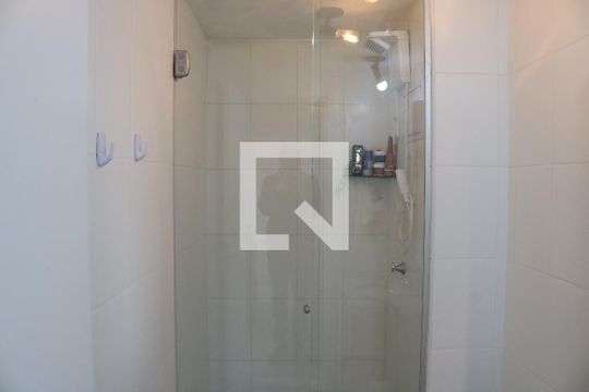 Banheiro de apartamento para alugar com 2 quartos, 40m² em Água Branca, São Paulo