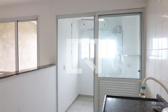 Cozinha  de apartamento para alugar com 2 quartos, 49m² em Ferrazópolis, São Bernardo do Campo