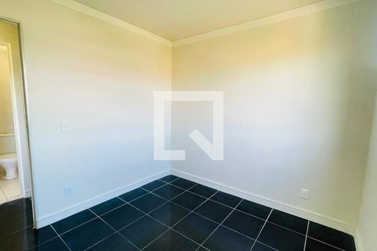 Quarto 1 de apartamento para alugar com 2 quartos, 54m² em Jardim Arco-iris, Cotia