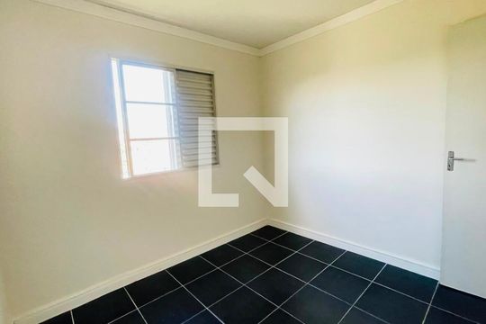 Quarto 1 de apartamento para alugar com 2 quartos, 54m² em Jardim Arco-iris, Cotia