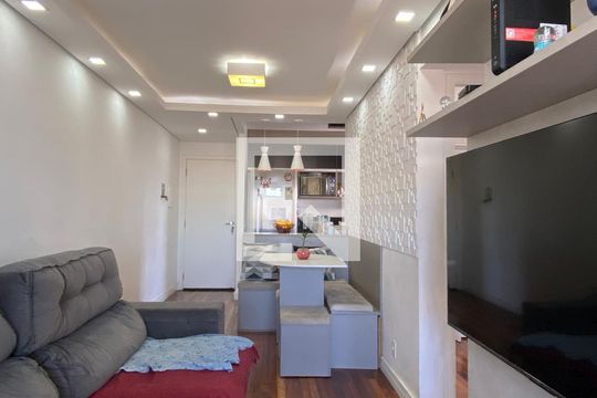 Sala de apartamento à venda com 2 quartos, 54m² em Vila Osasco, Osasco