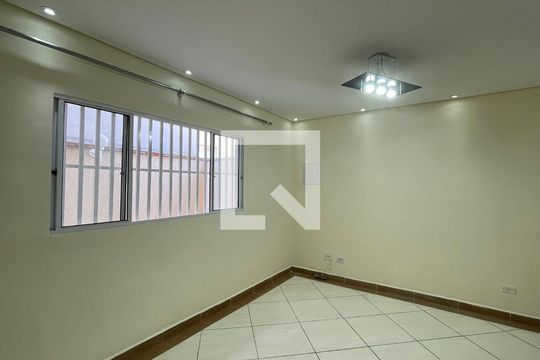 Casa de Condomínio para alugar com 3 quartos, 102m² em Vila Granada, São Paulo