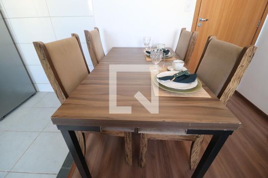 Sala de apartamento para alugar com 2 quartos, 45m² em Jardim Inconfidencia, Uberlândia