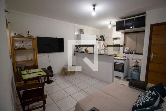 Apartamento à venda com 2 quartos, 52m² em 0, Brasília