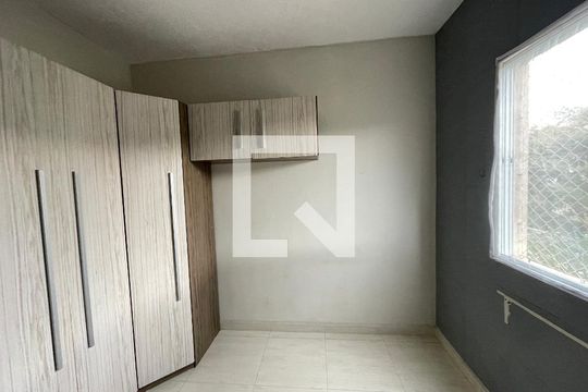 Quarto 2 de apartamento para alugar com 2 quartos, 47m² em Petrópolis, Cotia