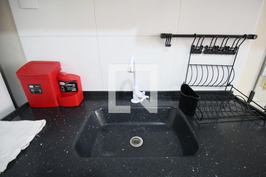 Sala e Cozinha - Torneira Pia de kitnet/studio para alugar com 1 quarto, 36m² em Paraíso do Morumbi, São Paulo