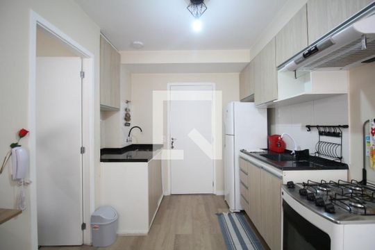Sala e Cozinha de kitnet/studio para alugar com 1 quarto, 36m² em Paraíso do Morumbi, São Paulo
