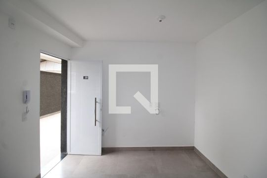 Sala / Cozinha de apartamento para alugar com 1 quarto, 27m² em Vila Diva, São Paulo