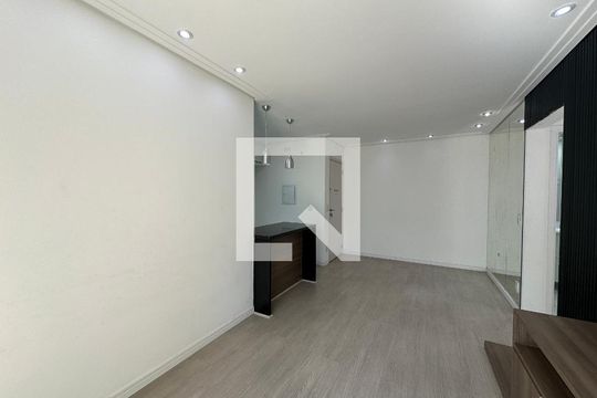 Sala de apartamento para alugar com 2 quartos, 68m² em Jardim Tupanci, Barueri