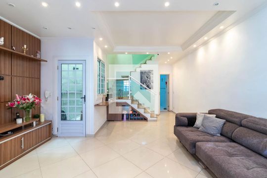 Sala de casa para alugar com 3 quartos, 220m² em Vila Barbosa, São Paulo