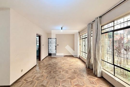 Sala de casa à venda com 4 quartos, 225m² em Parque Colonial, São Paulo