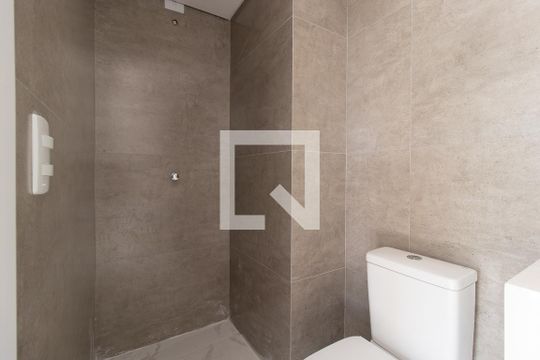 Banheiro de kitnet/studio à venda com 1 quarto, 28m² em Guabirotuba, Curitiba