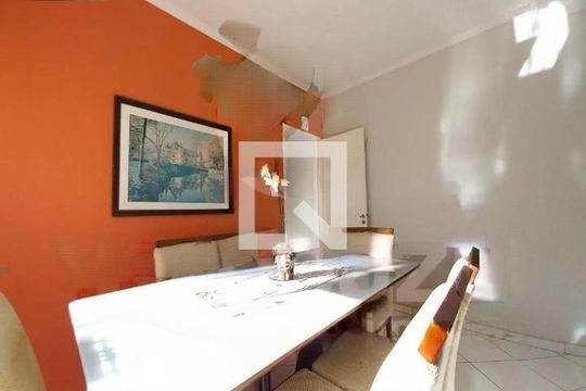 Casa para alugar com 4 quartos, 226m² em Vila Perseu Leite de Barros, Campinas