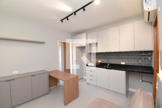 Kitnet/Studio à venda com 1 quarto, 34m² em Bom Retiro, Curitiba