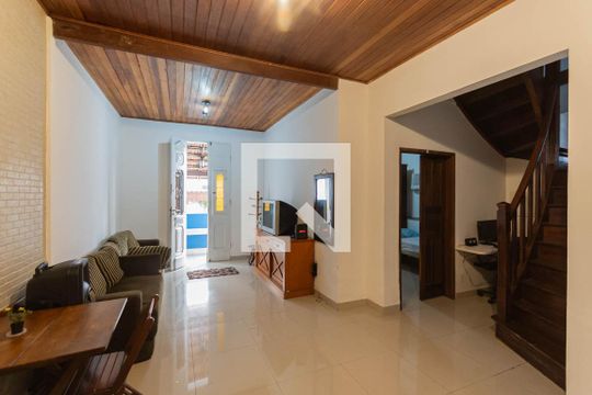 Sala de casa para alugar com 4 quartos, 285m² em Rio Comprido, Rio de Janeiro