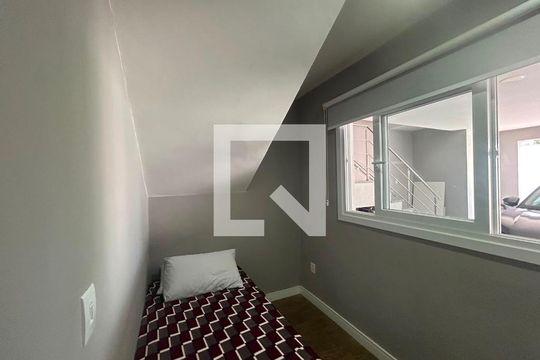 Quarto 1 de casa para alugar com 5 quartos, 195m² em Igara, Canoas