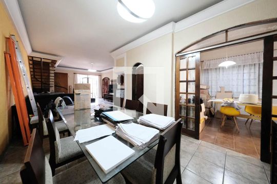Sala de casa para alugar com 4 quartos, 260m² em Vila Ré, São Paulo