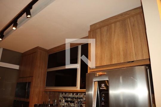 Apartamento à venda com 2 quartos, 58m² em Vila Ema, São Paulo