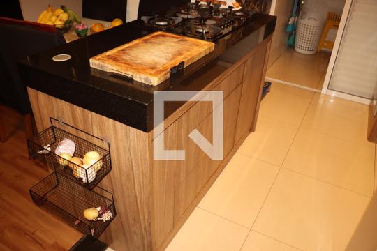 Apartamento à venda com 2 quartos, 58m² em Vila Ema, São Paulo