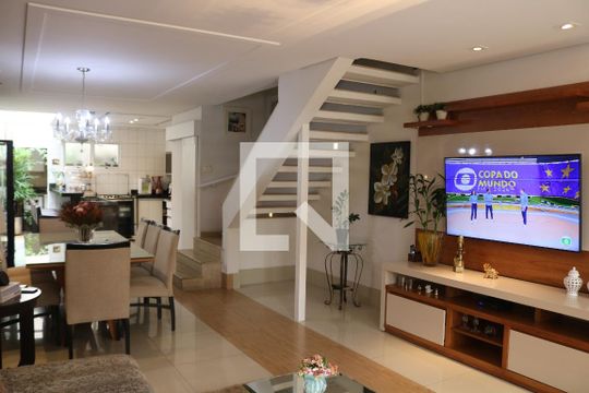 Sala de casa à venda com 2 quartos, 121m² em Pompeia, São Paulo