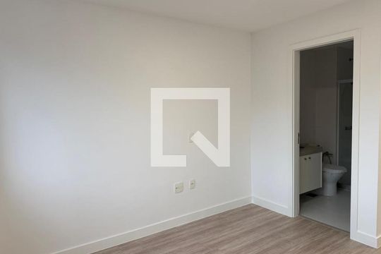 Suíte 2 de apartamento para alugar com 2 quartos, 85m² em Barra Olímpica, Rio de Janeiro