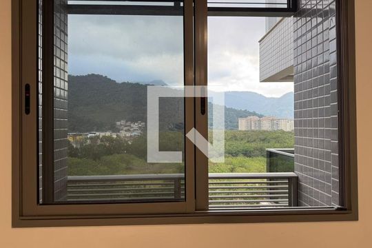 Suíte 1 de apartamento para alugar com 2 quartos, 85m² em Barra Olímpica, Rio de Janeiro