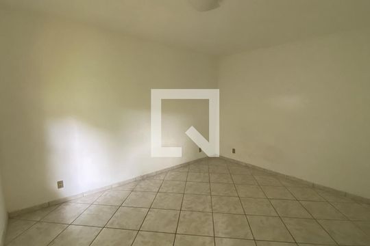 Quarto de casa para alugar com 1 quarto, 40m² em São Cristóvão, Cabo Frio