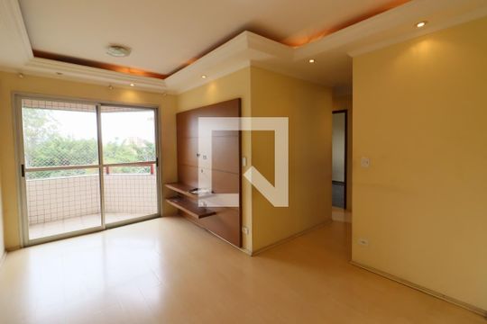 Sala de apartamento para alugar com 3 quartos, 70m² em Vila Osasco, Osasco
