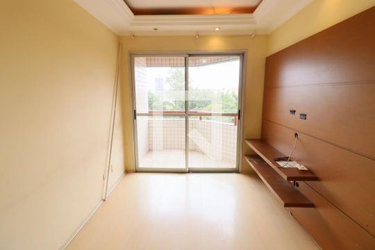 Sala de apartamento para alugar com 3 quartos, 70m² em Vila Osasco, Osasco