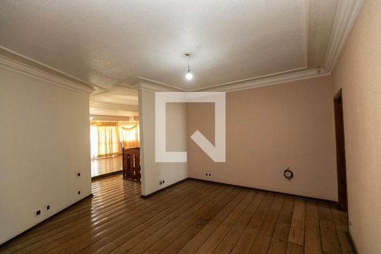 Sala de casa para alugar com 4 quartos, 380m² em Jardim Campinas, Campinas