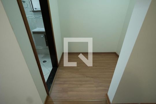 Quarto Suite 1 de casa para alugar com 3 quartos, 242m² em Parque das Nações, Santo André