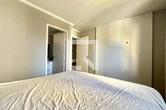 Suite de apartamento para alugar com 3 quartos, 73m² em Vila Campestre, São Paulo