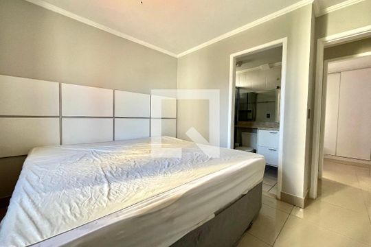 Suite de apartamento para alugar com 3 quartos, 73m² em Vila Campestre, São Paulo