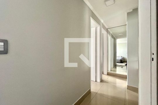 Corredor de apartamento para alugar com 3 quartos, 73m² em Vila Campestre, São Paulo