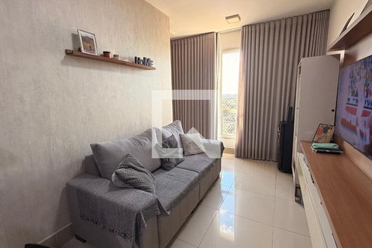 Sala de apartamento à venda com 2 quartos, 65m² em Jardim América, Goiânia