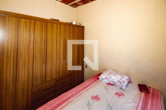 Quarto 1 de casa para alugar com 2 quartos, 45m² em Tupi, Belo Horizonte